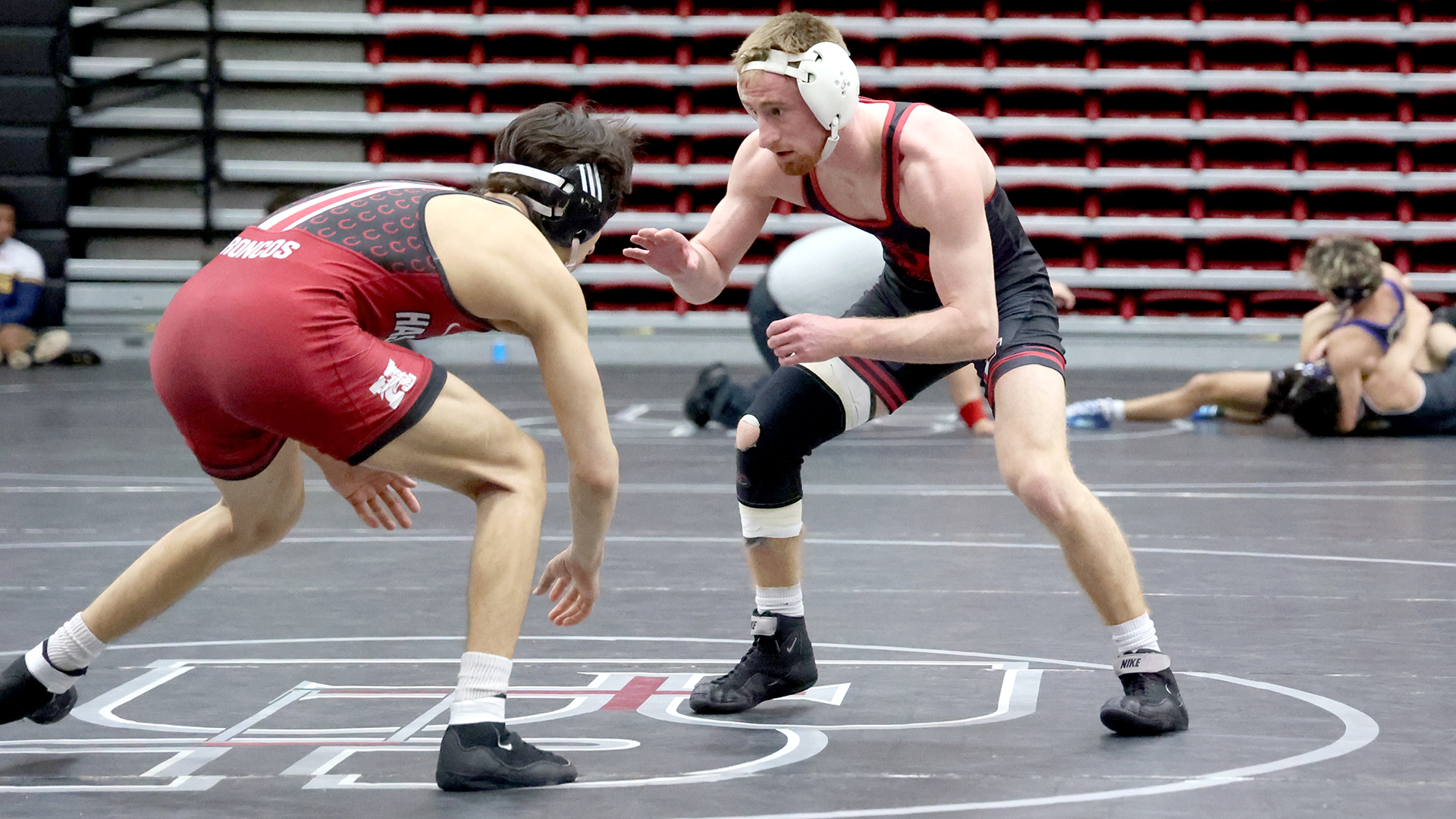 Wrestling returns to action with 13 top finishes at Under Armour Invite