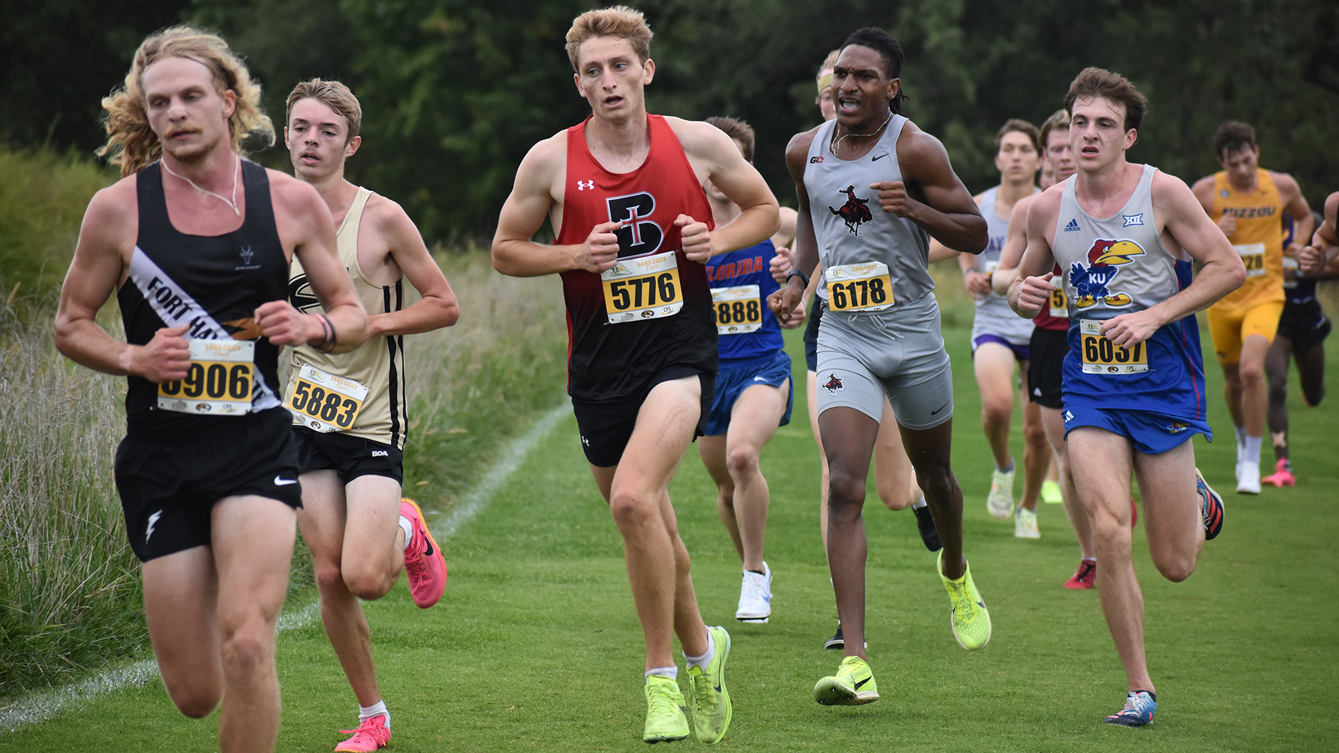 Men's Cross Country places fifth at Dordt Holiday Inn Express Classic